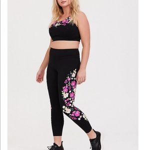 Torrid BLACK FLORAL ACTIVEWEAR SET